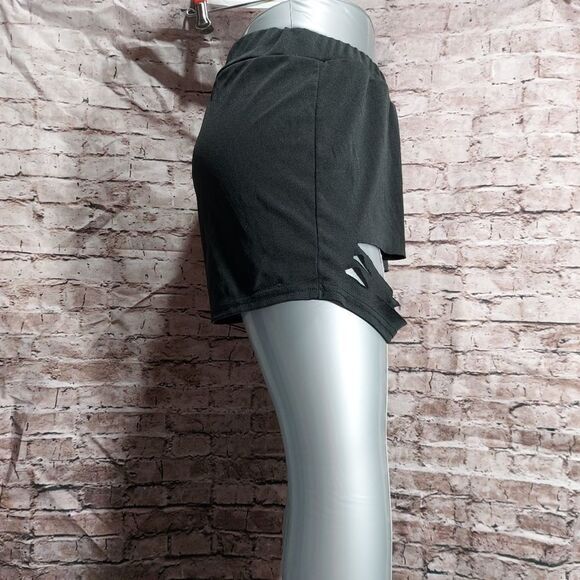 Front slit shorts size large - Picture 2 of 5